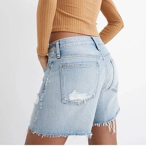 Madewell Relaxed
Mid-Length Denim Shorts in
Steenwick Wash size 30